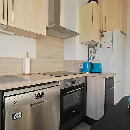 Porte Rouge Apartment