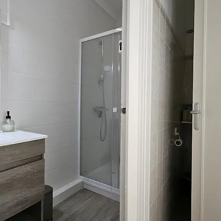 Porte Rouge Apartment *